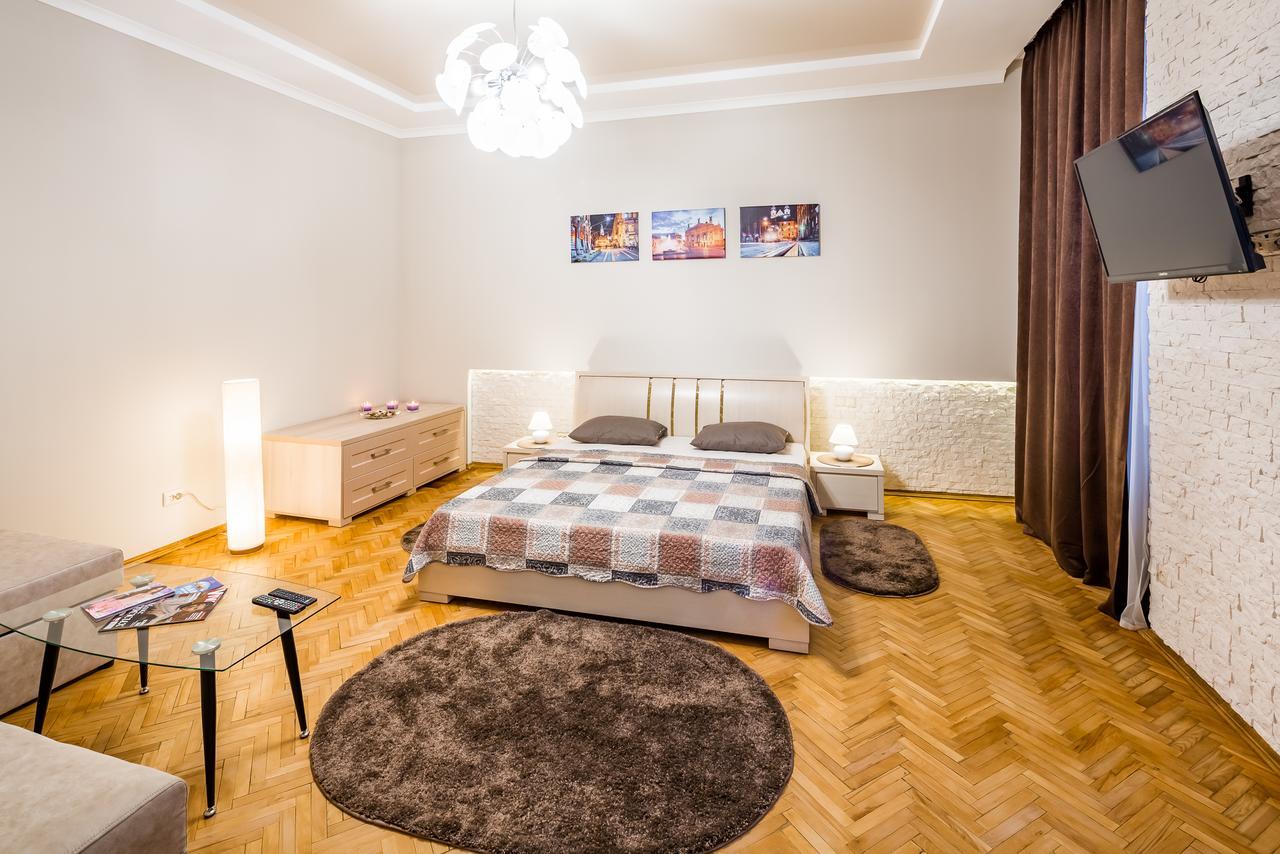 Onlviv Apartments Teatralna 23 Exteriér fotografie